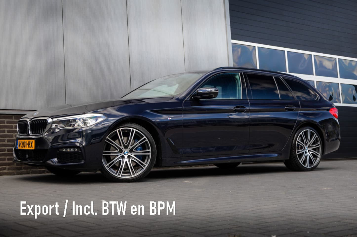 BMW 5-serie Touring - 530d 266 pk xDrive High Executive M-Sportpakket / BTW-Auto/ Dealer.Ond/ Pano-Dak/ Leder/ S - AutoWereld.nl