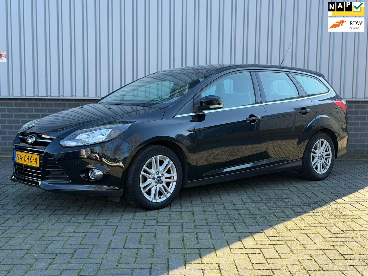Ford Focus Wagon - 1.6 EcoBoost Lease Titanium |Airco|Navi|CruiseCtrl|Trekhaak| - AutoWereld.nl