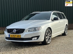 Volvo V70 - 2.0 T5 Nordic+ Automaat/19inch/Blackline/Camera enz enz