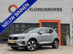 Volvo XC40 - 2.0 B3 Core / Stoel & Stuurverwarming / Trekhaak Elektrisch Wegklapbaar / Google Maps Navi
