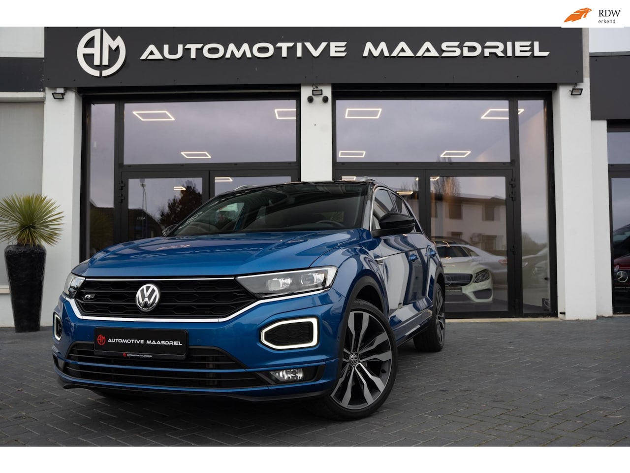 Volkswagen T-Roc - 2.0 TSI 4Motion Sport|4Motion|R-Line|Pano|Camera - AutoWereld.nl