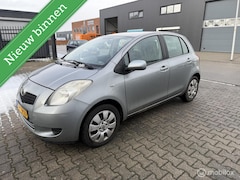 Toyota Yaris - 1.3 VVTi Sol