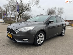 Ford Focus Wagon - 1.0 Titanium / airco / cruise.control / navigatie / pdc / lmv / elek.pakket / dealer.onder