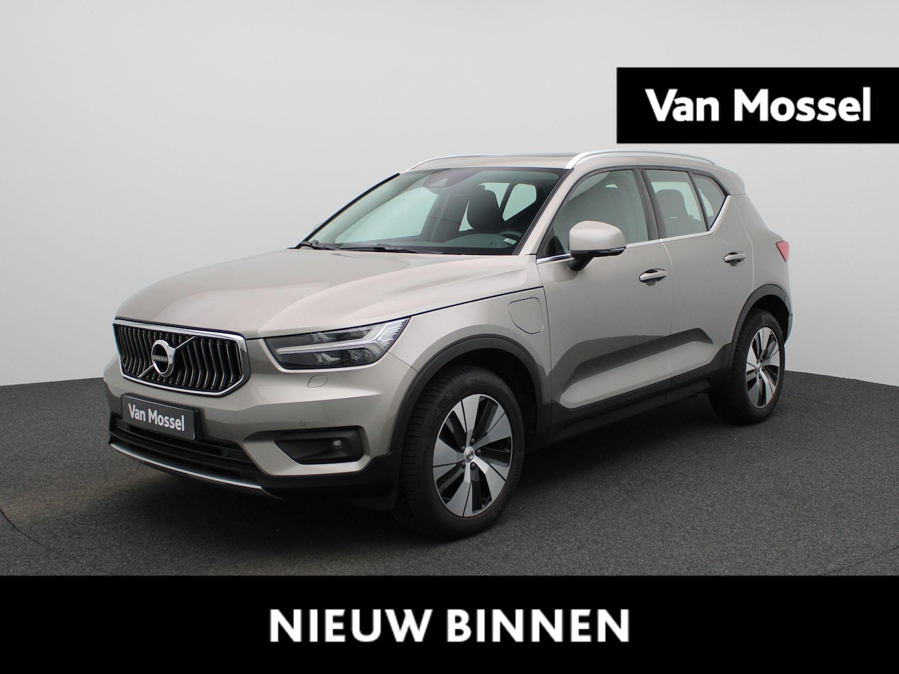 Volvo XC40 - 1.5 T4 Recharge Inscription Expression | Automaat | Panoramadak | Trekhaak | Apple Carplay - AutoWereld.nl