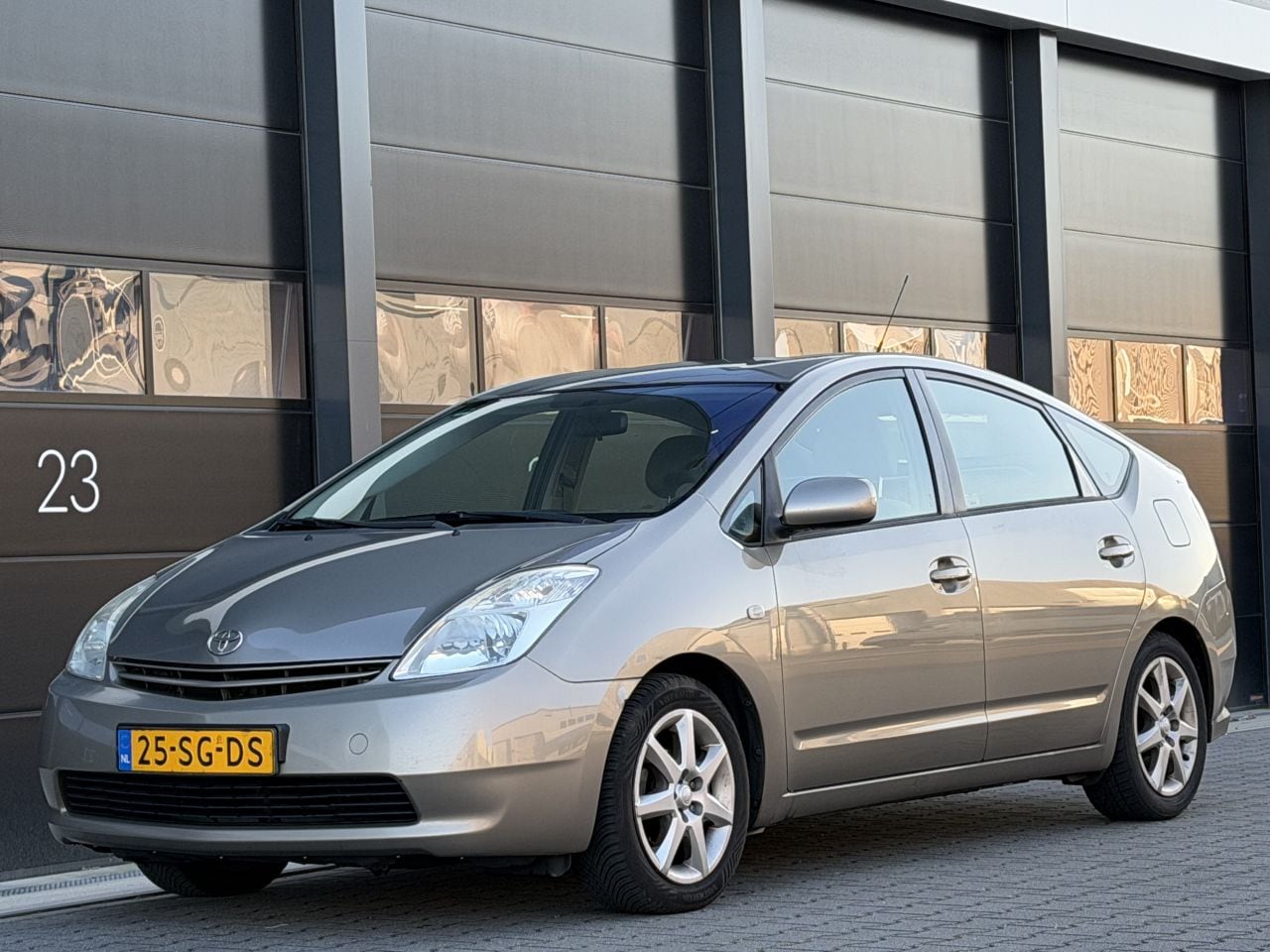 Toyota Prius - 1.5 VVT-i 1.5 VVT-i - AutoWereld.nl