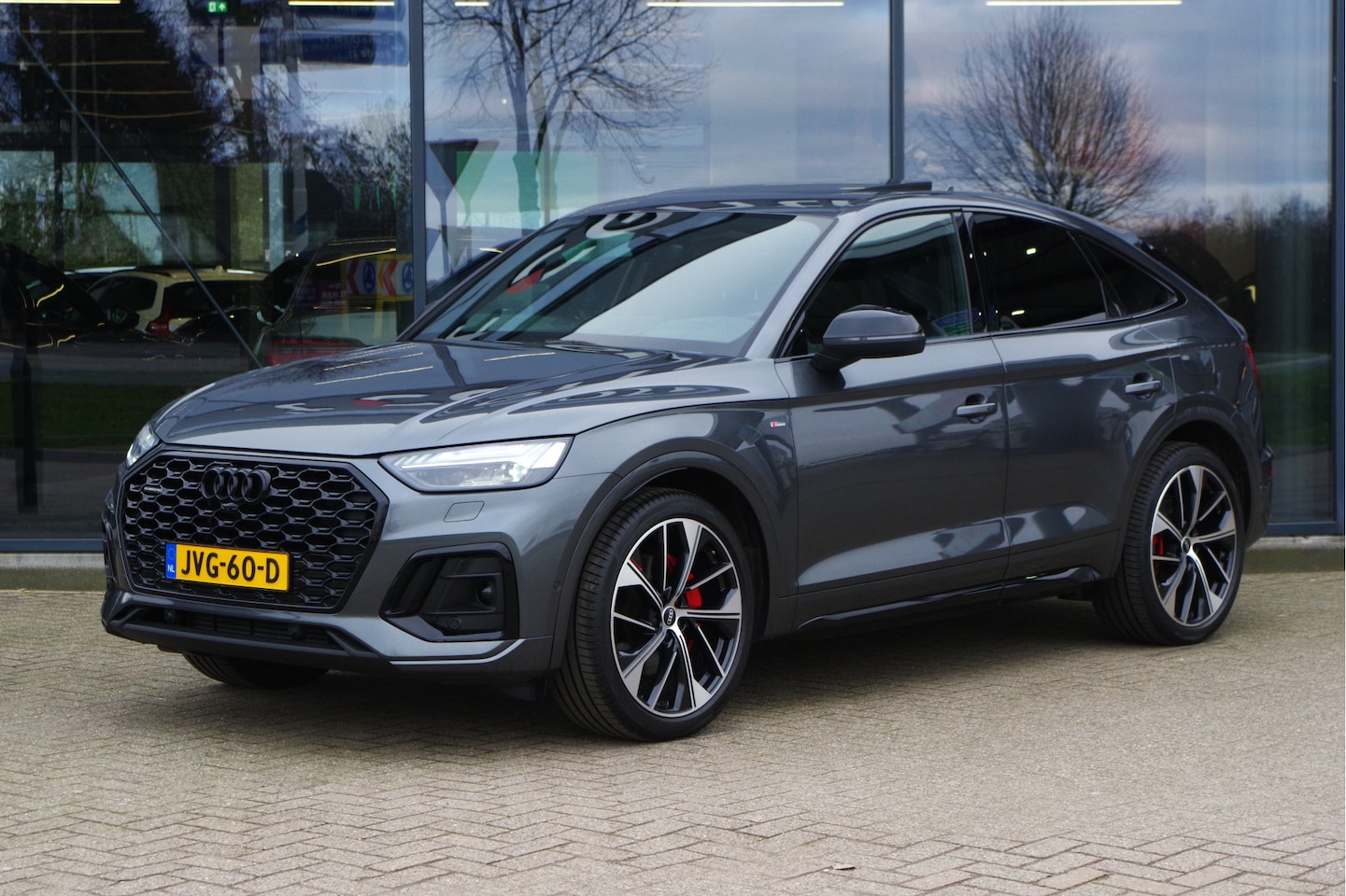 Audi Q5 Sportback - 55 TFSI e 367 PK S-Line edition Competition PHEV, Luchtvering, Panoramadak, RS-Leder, Mass - AutoWereld.nl