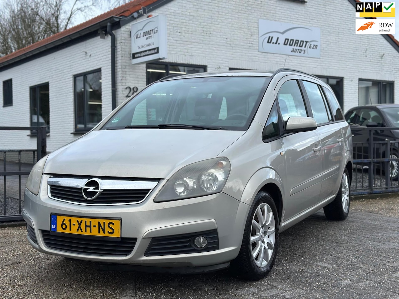 Opel Zafira - 2.2 Temptation 7persoons - AutoWereld.nl