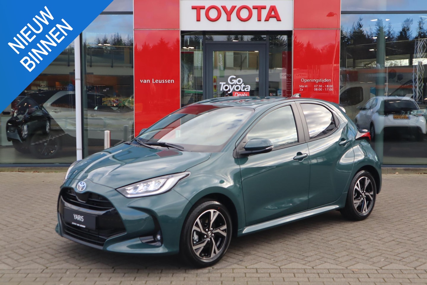 Toyota Yaris - 1.5 HYBRID 115 DYNAMIC NIEUW&DIRECT LEVERBAAR! COMFORT-PACK LED 16"LMV PRIVACY-GLASS BLISS - AutoWereld.nl