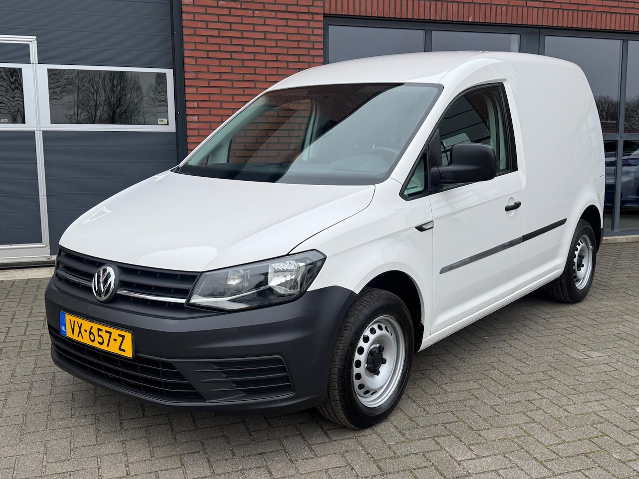 Volkswagen Caddy - 2.0 TDI L1H1 BMT Airco Cruise Trekhaak Trendline - AutoWereld.nl
