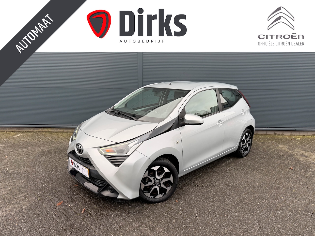 Toyota Aygo - 1.0 VVT-i x-play 1.0 VVT-i x-play (Camera- Navigatie via APP - Airco - Lichtmetalen velgen - Apple Carplay) - AutoWereld.nl