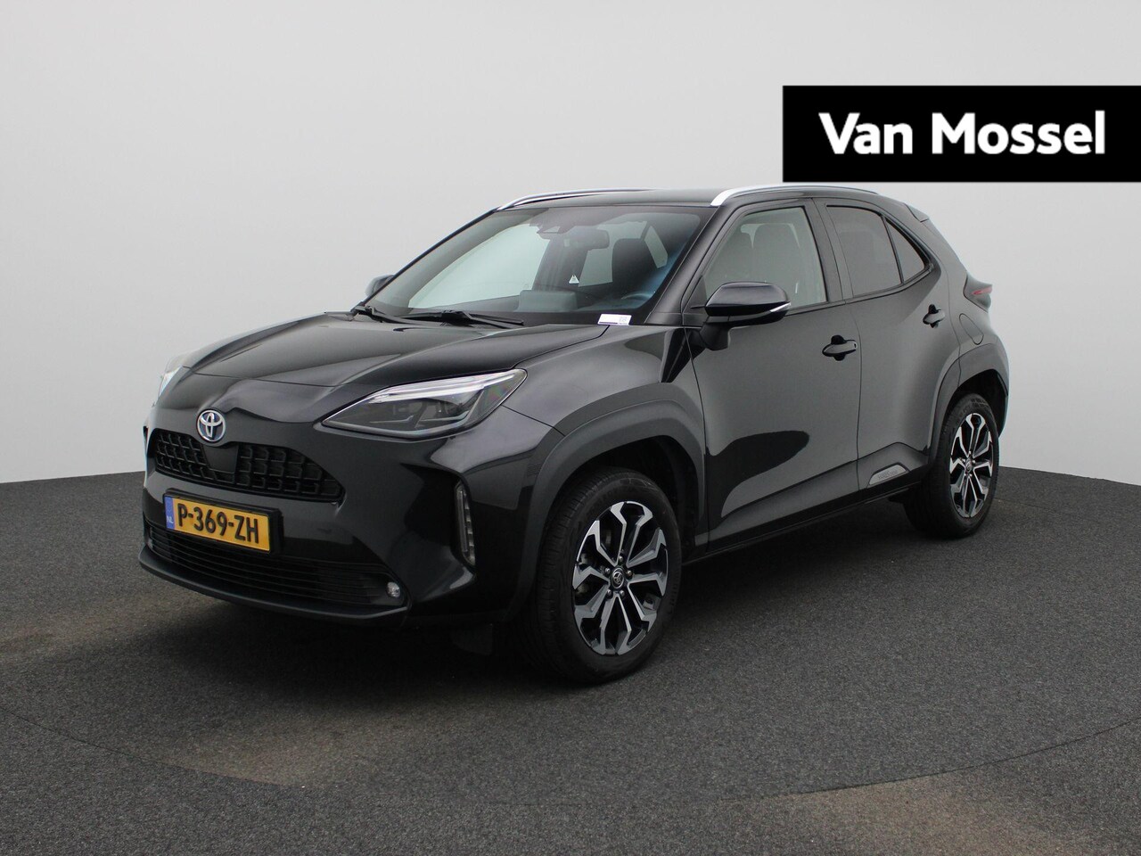 Toyota Yaris Cross - 1.5 Hybrid Dynamic | Automaat | Parkeer sensoren | LMV | Stoel verwarming | Navigatie | DA - AutoWereld.nl