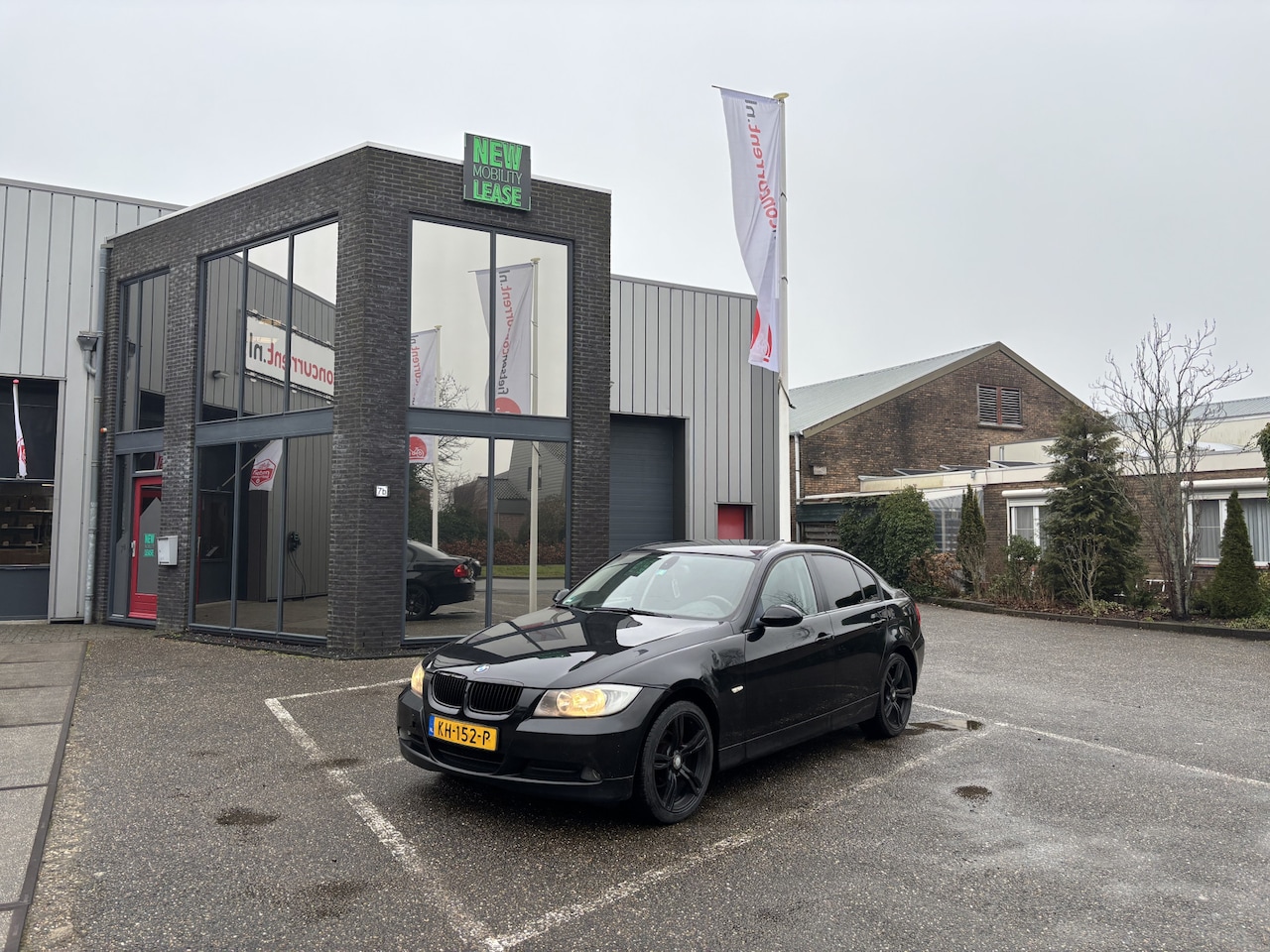 BMW 3-serie - 318i Executive 318i Executive Nieuwe APK - AutoWereld.nl