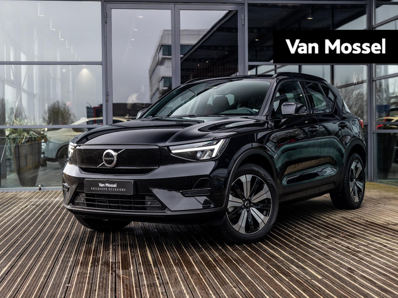 Volvo XC40 - Recharge Core AUTOMAAT | NAVIGATIE | CAMERA | CRUISE | CLIMA | APPLE CARPLAY | LMV | PDC | - AutoWereld.nl