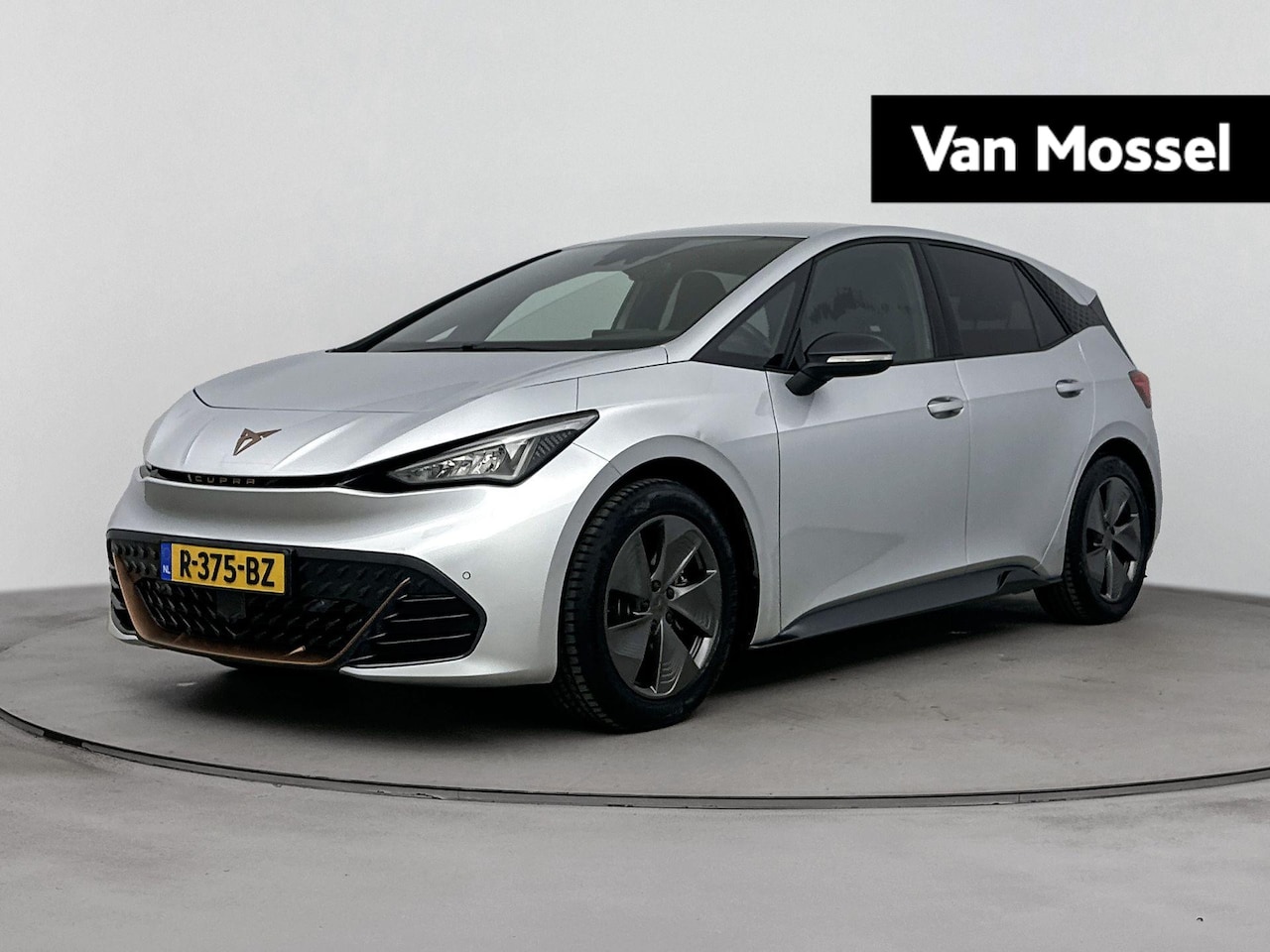 CUPRA Born - Business 62 kWh | Apple Carplay | Achteruitrijcamera | Navigatie | Adaptieve Cruise Contro - AutoWereld.nl