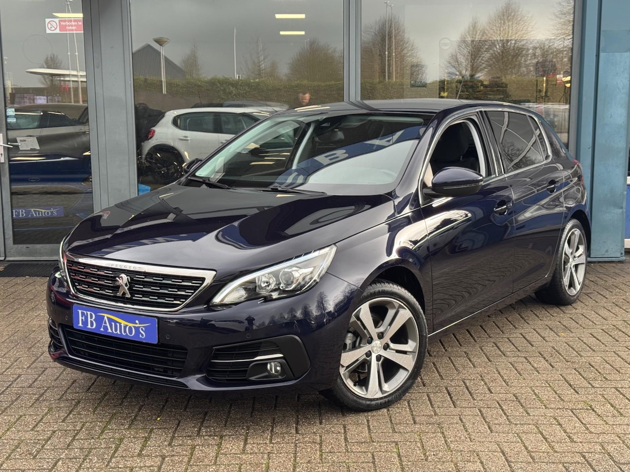 Peugeot 308 - 1.2 e-THP Allure Airco Lmv Camera Navi - AutoWereld.nl