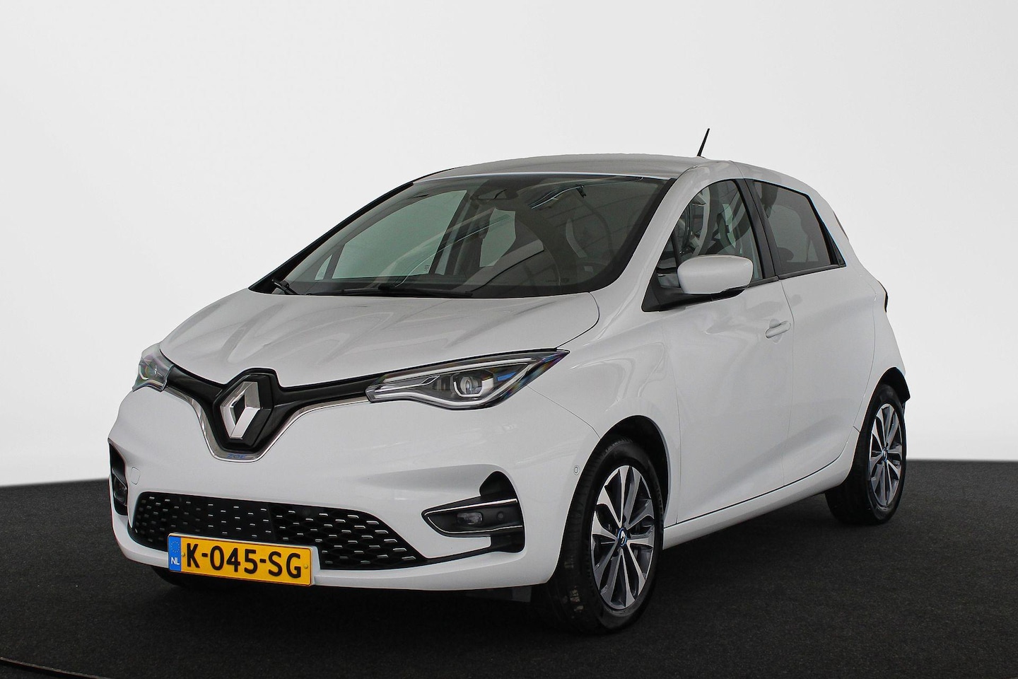 Renault Zoe - R135 Intens 52 kWh KOOPACCU SOH 93% Stoelverwarming Navi - AutoWereld.nl
