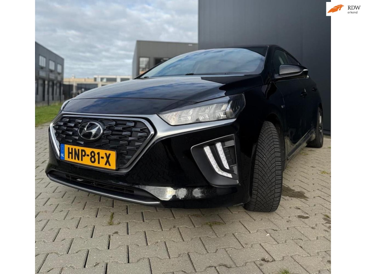 Hyundai IONIQ - 1.6 GDi Premium - Plus Sky 1.6 GDi Premium - Plus Sky - AutoWereld.nl