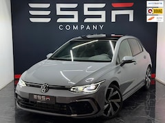 Volkswagen Golf - 1.5 eTSI R-Line Pano IQ Light Cam CarPlay Navi