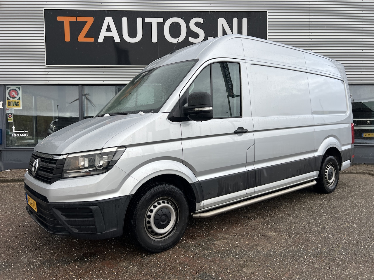 Volkswagen Crafter - 35 2.0 TDI L3H3 Sortimo/Nieuwstaat! - AutoWereld.nl