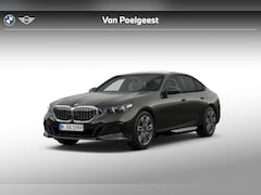 BMW 5-serie - Sedan 520i | M Sportpakket | Travel Pack | Comfort Pack | Trekhaak
