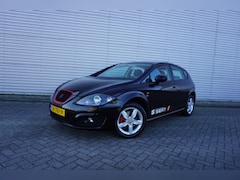 SEAT Leon - 1.8 TFSI Style Airco / Navi / Cruise / Stoelverw. / Parkeersens. / Elektr. ramen / Lm velg