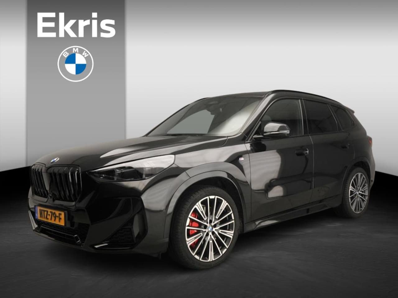 BMW X1 - sDrive20i | M-Sportpakket | LED | Leder | HUD | Active Cruise | Trekhaak | Schuifdak | DAB - AutoWereld.nl