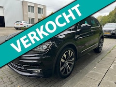 Volkswagen Tiguan - 2.0 TDI 4Motion Highline R line , 240pk, leer , pano, automaat, eerste eigenaar