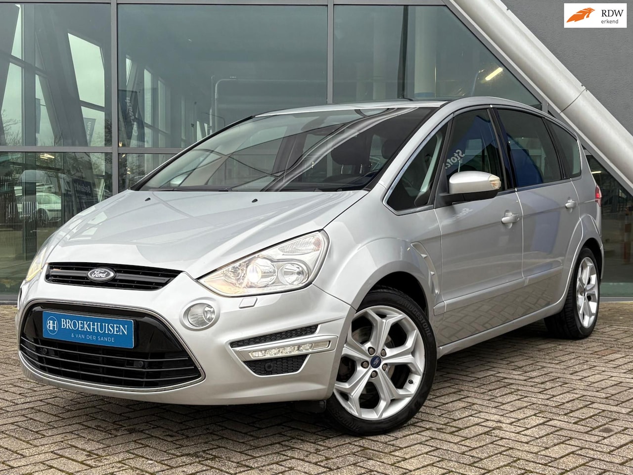 Ford S-Max - 1.6 EcoBoost Platinum 7p. 161pk Trekhaak / Panoramadak / Camera - AutoWereld.nl