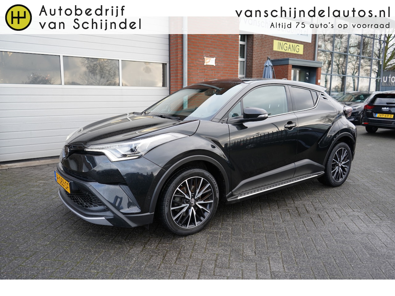 Toyota C-HR - 1.2 Style LUXE! TREKHAAK - CAMERA - NAVI - STOELVERWARMING - HALF LEDER - PARKEERSENSOREN - AutoWereld.nl