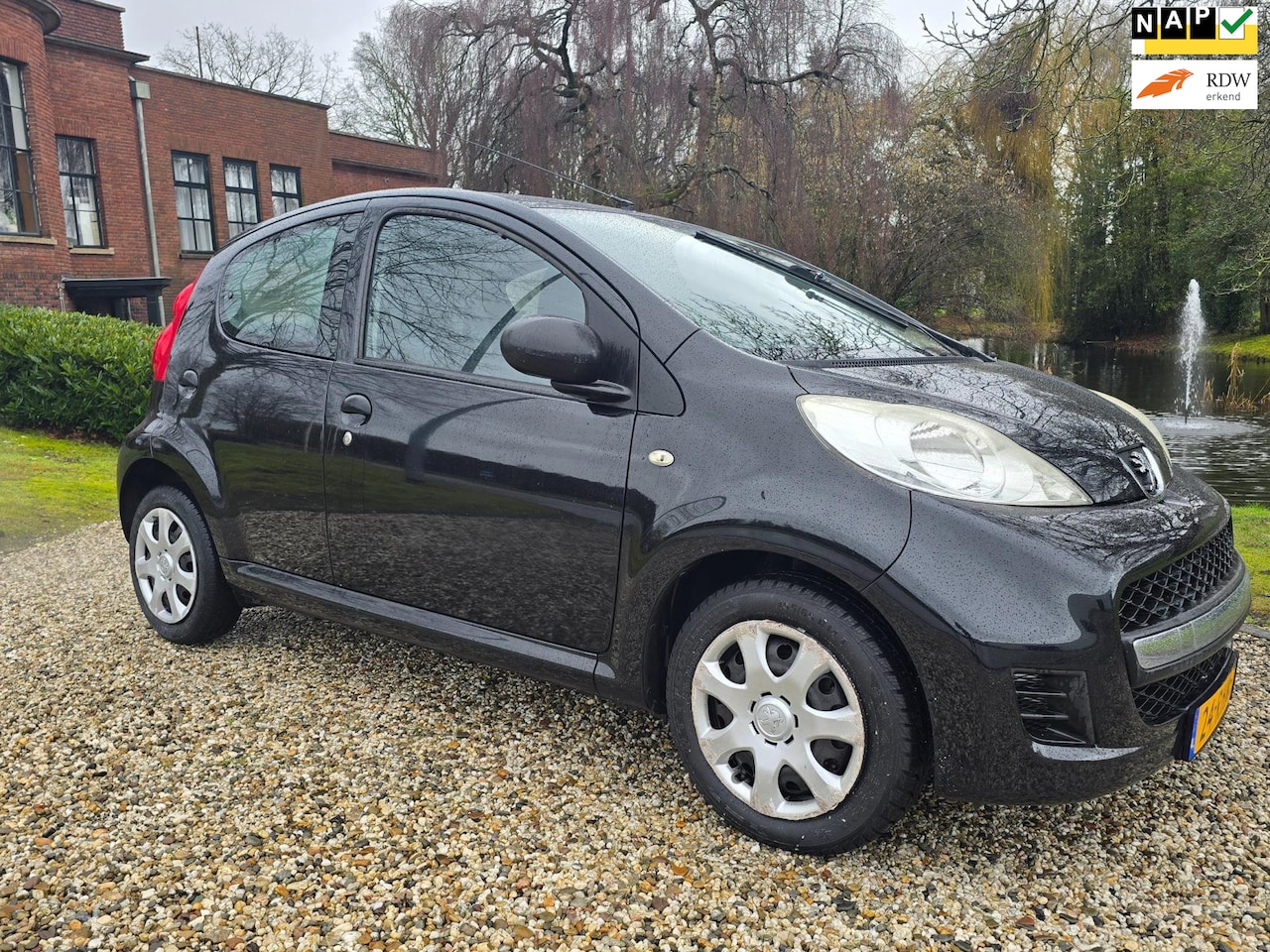 Peugeot 107 - 1.0-12V XR 5-deurs AIRCO *apk:03-2027* - AutoWereld.nl