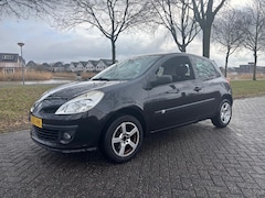 Renault Clio - 1.2-16V Special Line