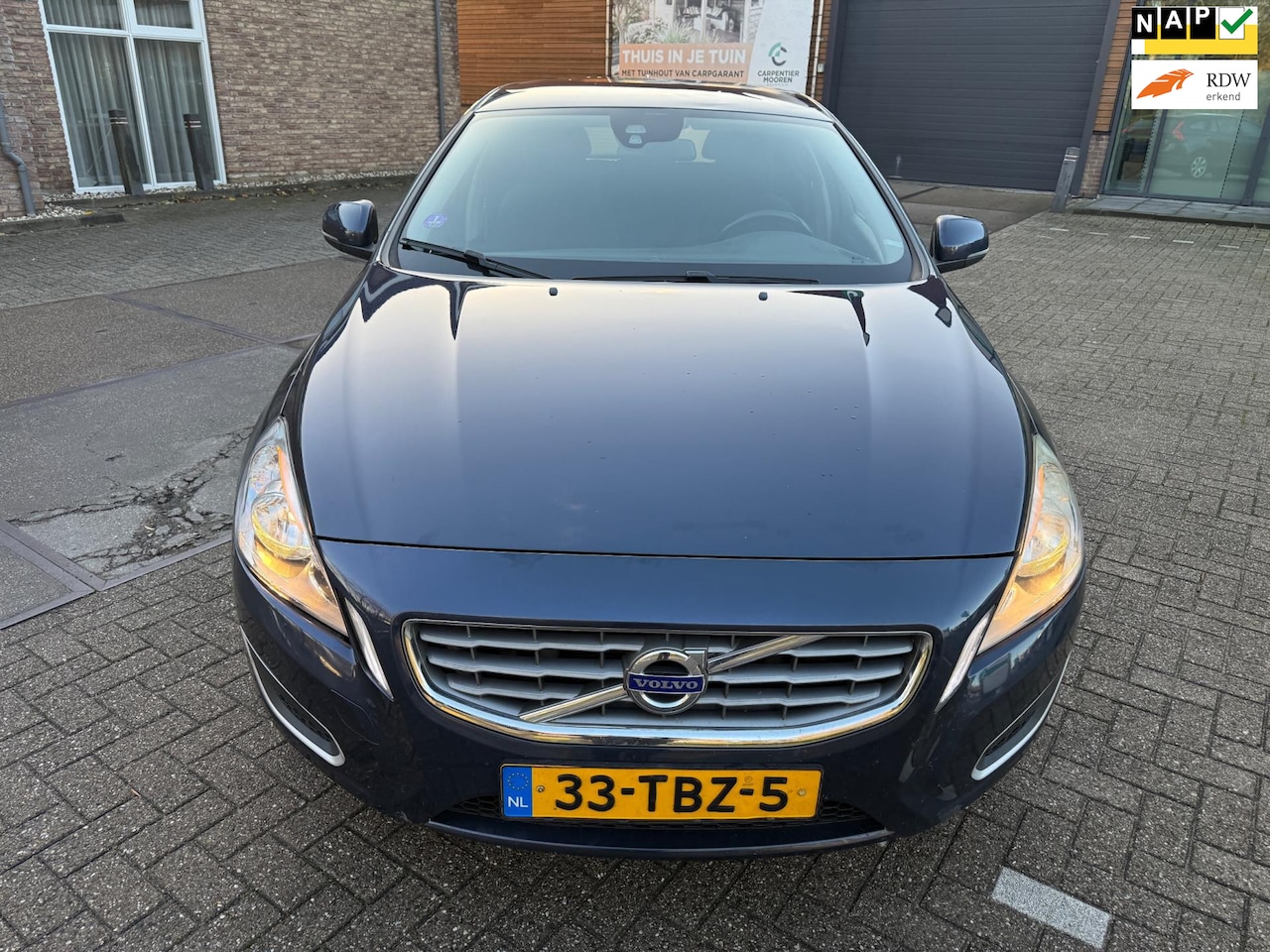 Volvo V60 - 1.6 T3 Kinetic 1.6 T3 Kinetic. ((( export motor storing ))) - AutoWereld.nl