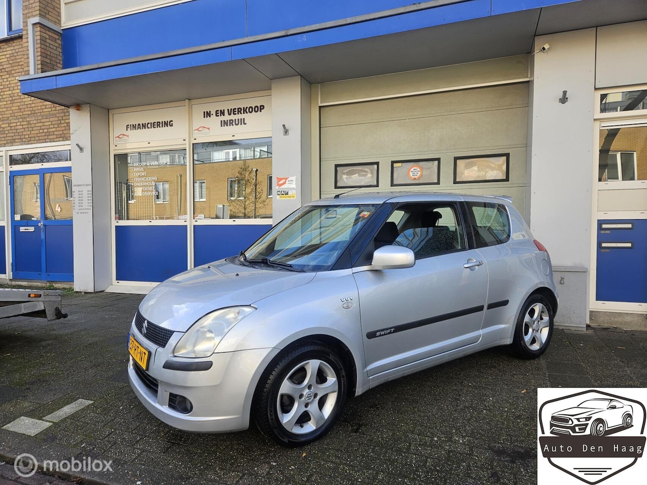 Suzuki Swift - 1.5 Exclusive Carplay Keyless Go / Entry NAP - AutoWereld.nl