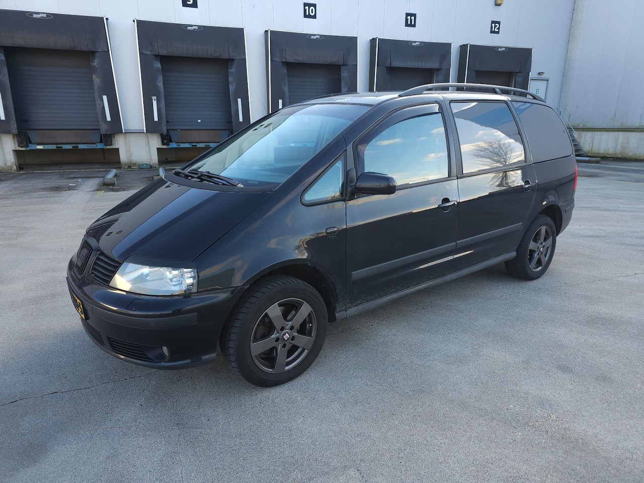 SEAT Alhambra - 1.9 TDI Expedition / Grijs kenteken / Trekhaak - AutoWereld.nl