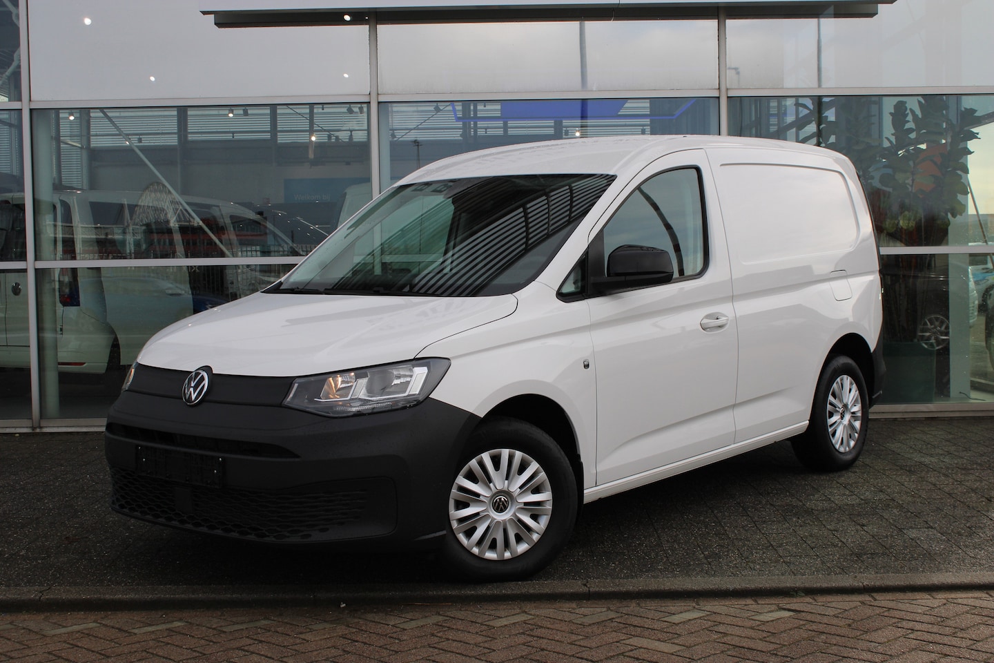 Volkswagen Caddy Cargo - 2.0 TDi 75 PK EUR6 Comfort Airco | App Connect | Cruise | Ergo Comf.Stoel | Standkachel | - AutoWereld.nl
