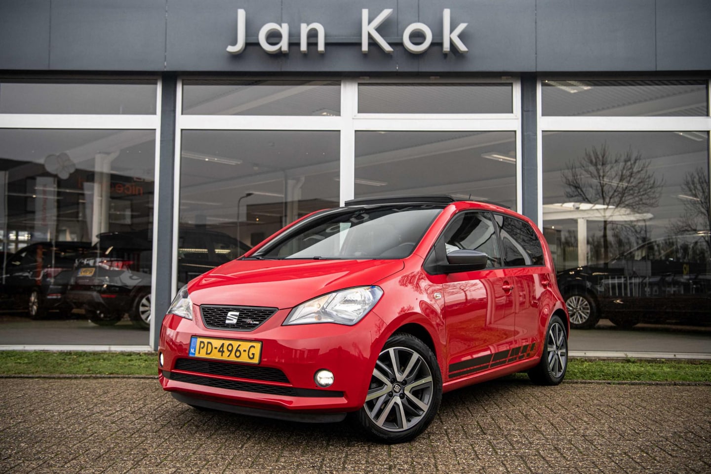 SEAT Mii - 1.0 60 pk FR Connect | Panoramadak | Cruise Control | Parkeersensoren - AutoWereld.nl