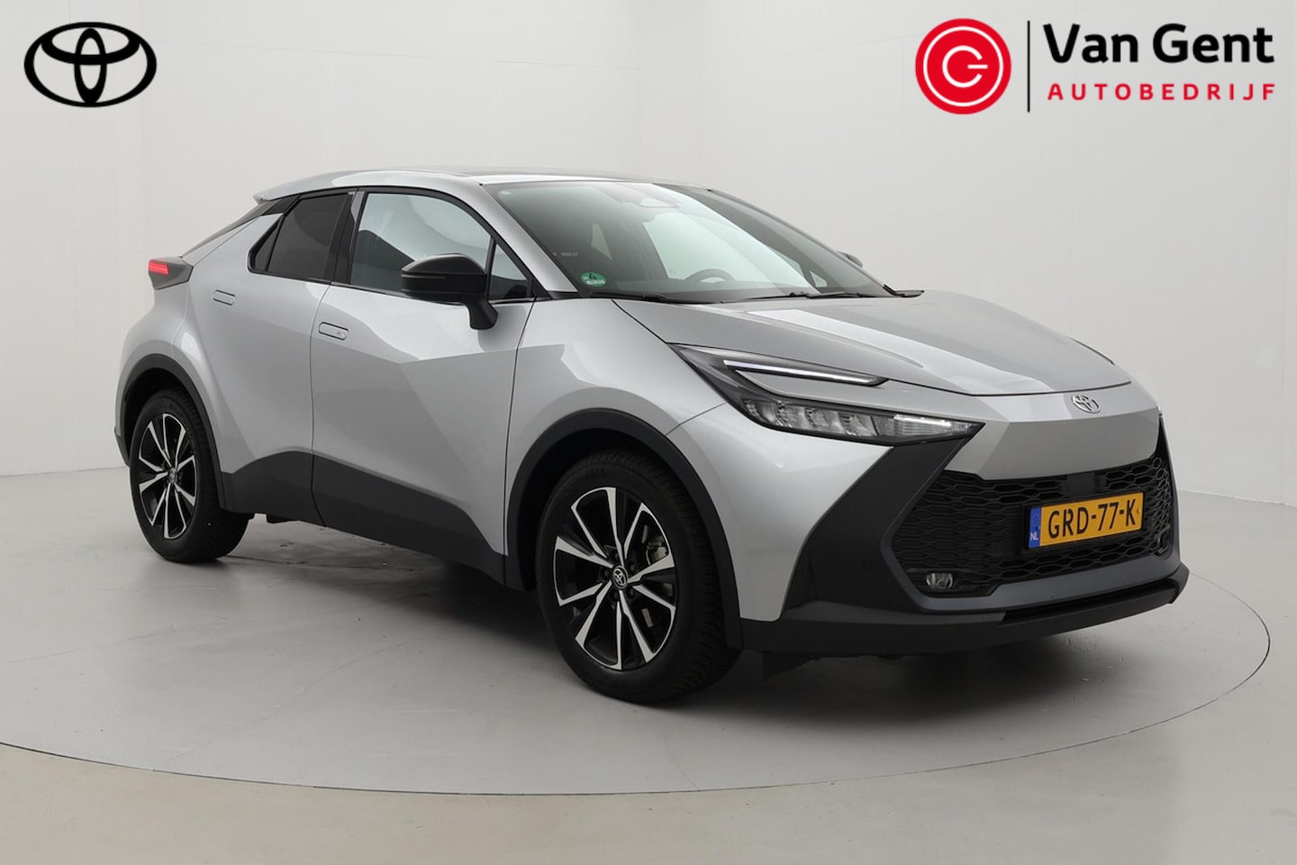 Toyota C-HR - 1.8 Hybrid 140 Dynamic | Apple Carplay / Android Auto | Dodehoek detectie | Parkeersensore - AutoWereld.nl