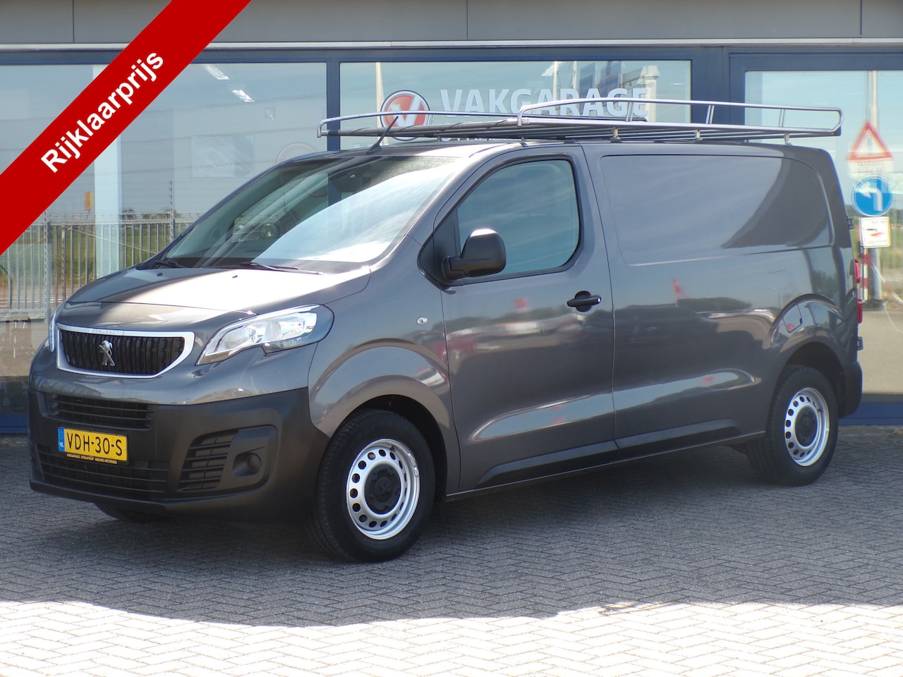 Peugeot Expert - 2.0 120 Standard Premium, Trekhaak / Imperiaal / Carplay + Android Auto / Cruise control / - AutoWereld.nl