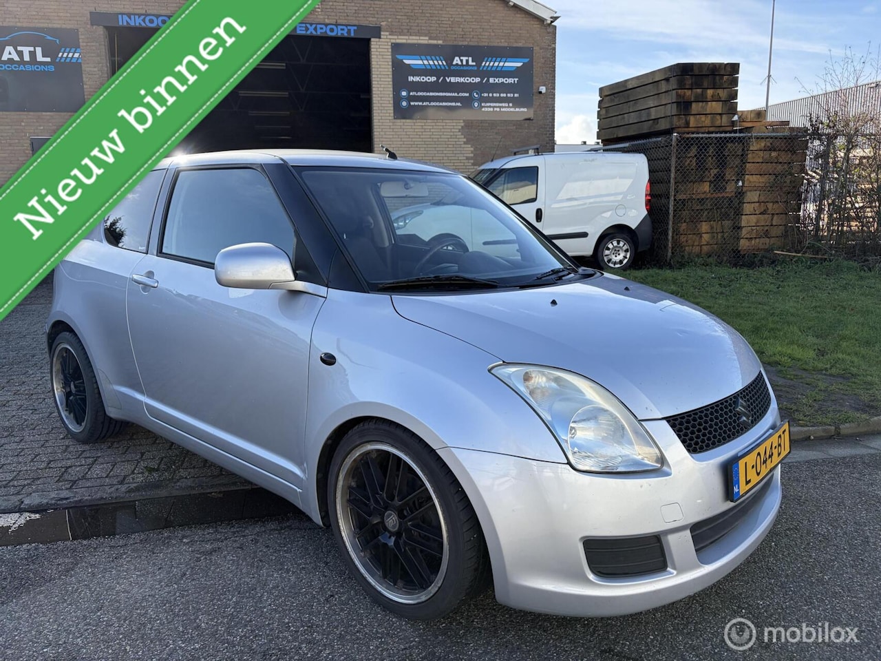 Suzuki Swift - 1.3 Lux! AIRCO/ SPORT Dealer Onderhouden ! - AutoWereld.nl