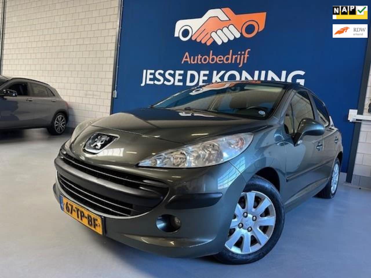 Peugeot 207 - 1.4 Color-line / 5 deurs / bj.2007 / airco / 1e eigenaar / NAP met 207577 km.en APK tot 12 - AutoWereld.nl