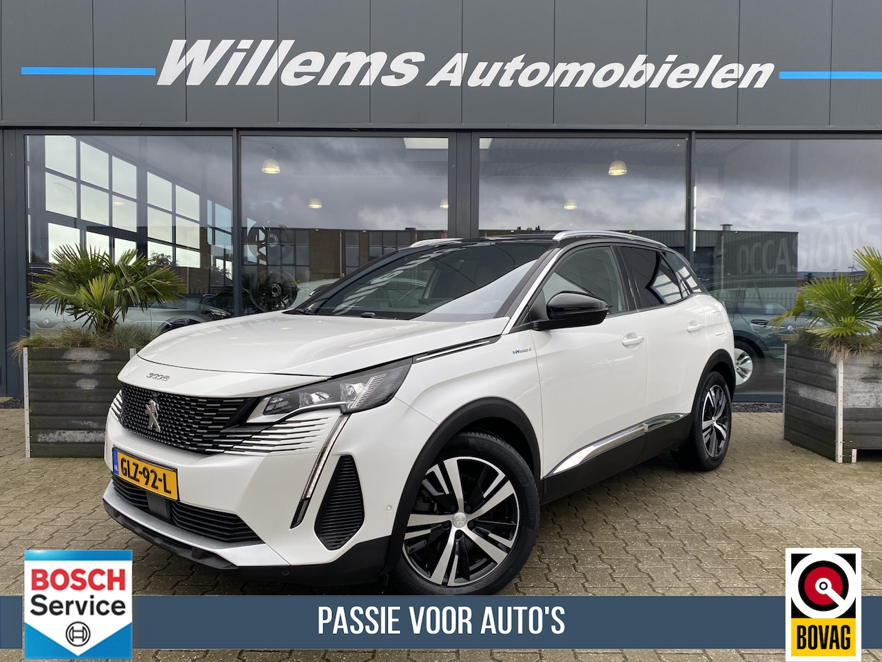 Peugeot 3008 - 1.6 HYbrid4 300 Blue Lease GT App Connect , Electrische Achterklep , Vitual Cockpit - AutoWereld.nl