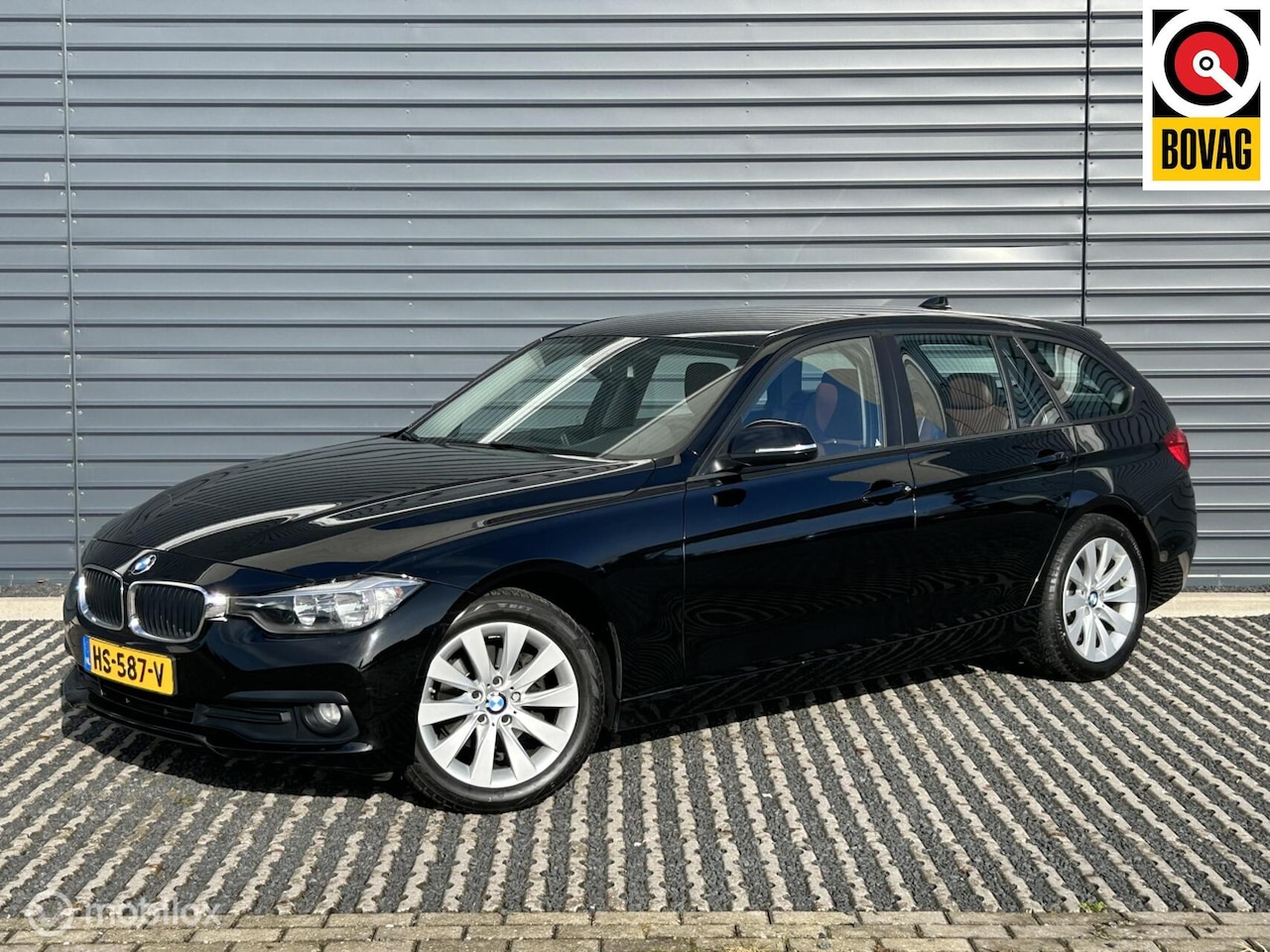 BMW 3-serie Touring - 316d Corporate Lease Essential | Leder - AutoWereld.nl