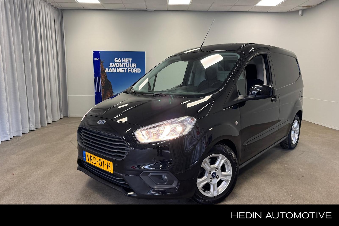 Ford Transit Courier - 1.5 TDCI Limited | Navi | Car Play | Lichtmetalen velgen | Cruise Control | Climate Contro - AutoWereld.nl