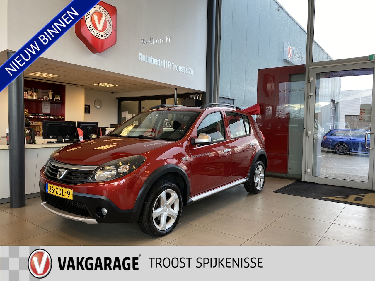 Dacia Sandero Stepway - 1.6 Stepway,5 Deurs,5 Zits,Airco,Elektrischpakket,Trekhaak,Achteruitrijsensorenpod Usb Aan - AutoWereld.nl