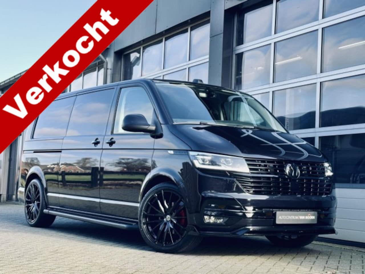 Volkswagen Transporter - 2.0 TDI 150pk | DSG | Lang | Exclusive | Digital Cockpit | Adapt Cruise | Camera | Stoelve - AutoWereld.nl