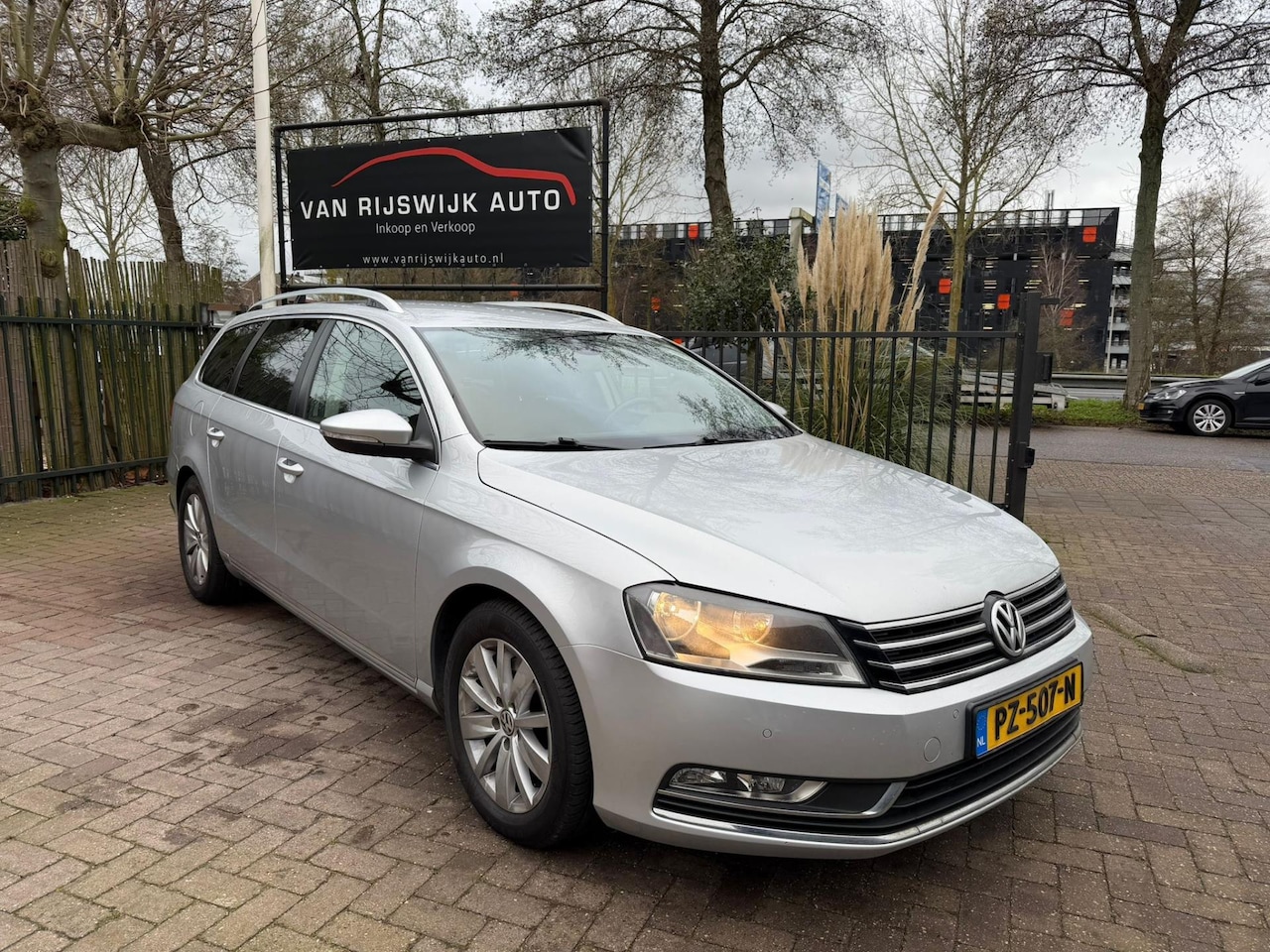 Volkswagen Passat Variant - 2.0 TDI Comfortline Xenon Camera Nav Clima - AutoWereld.nl