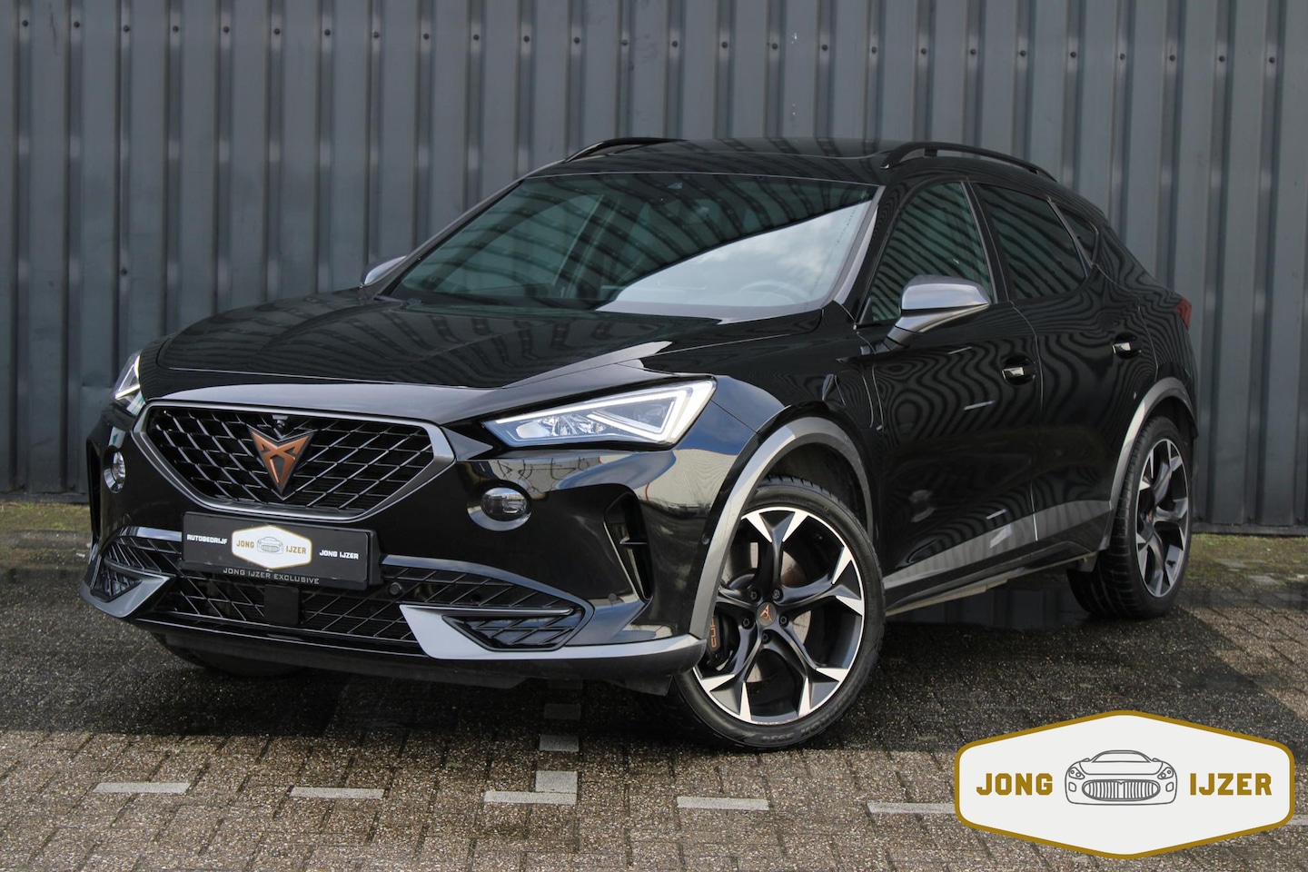 CUPRA Formentor - 1.4 e-Hybrid VZ Copper PANO LEER 360 CAM MEMORY - AutoWereld.nl
