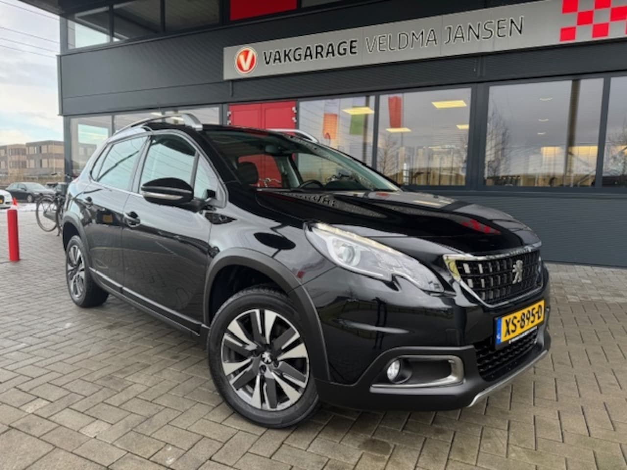 Peugeot 2008 - 1.2 PT GT-LINE + ECC/APLLE CARPLAY/LMV/PDC/HALF LEDER - AutoWereld.nl