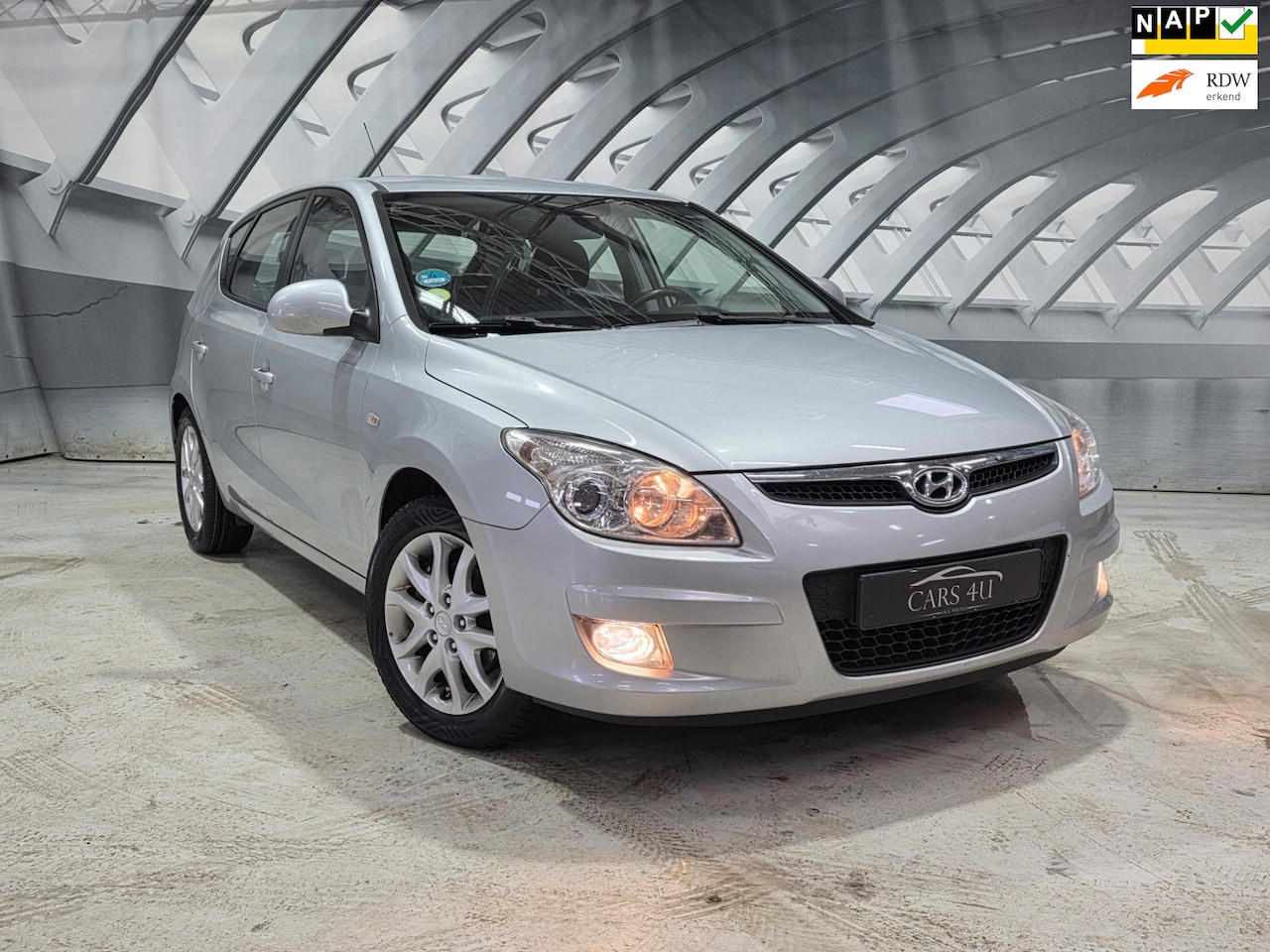 Hyundai i30 - 1.6i Style airco - AutoWereld.nl