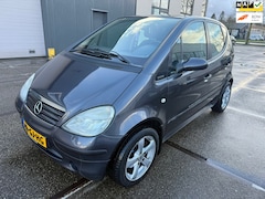 Mercedes-Benz A-klasse - 160 Elegance / 1 JAAR APK / NAP / INRUILAUTO / MEENEEM PRIJS